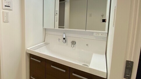守口市大久保町洗面化粧台リフォームのお客様